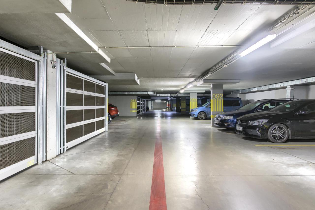 City Center Apartament Parking By Impero ポズナン エクステリア 写真